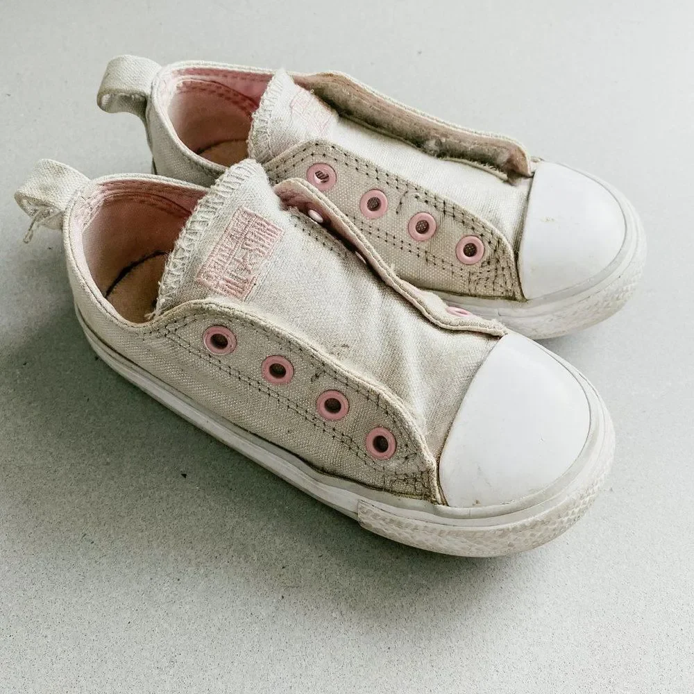 Converse All Star Chuck Girls Size 9 No Lace Youth Low Top Shoes